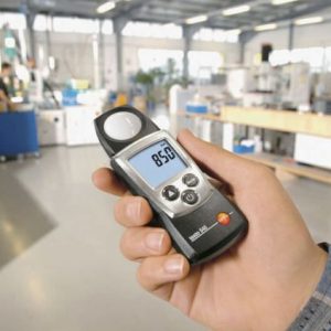 Medición profesional de iluminación laboral